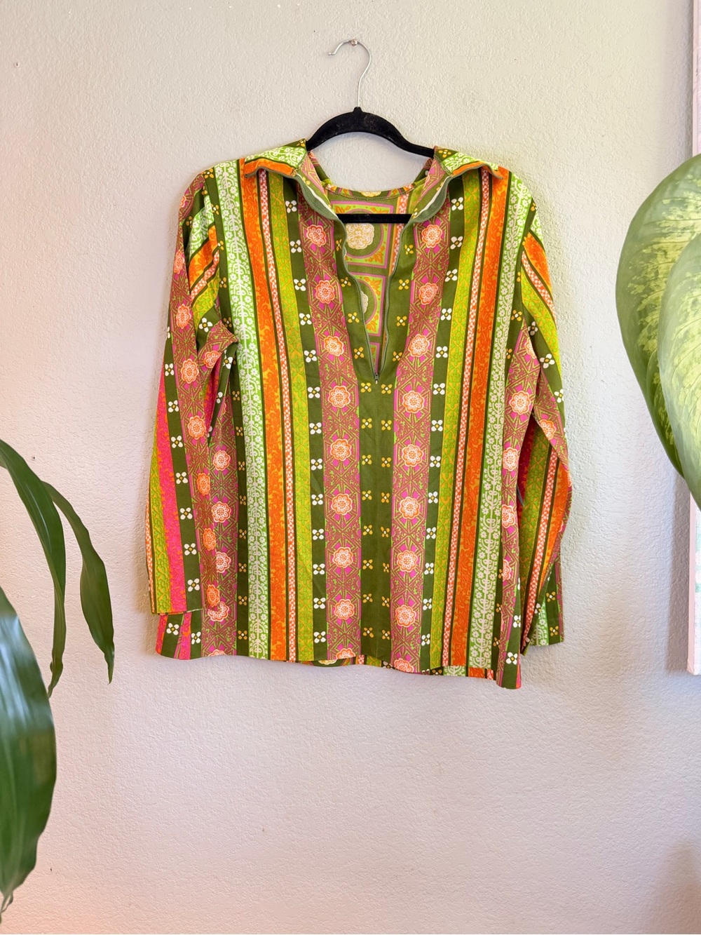 Vintage 70s Retro Floral Stripe Green Orange Zip Up V-Neck Hippie Bohemian Shirt